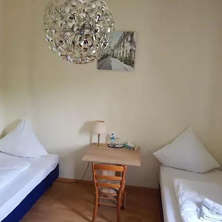 호텔 Landgasthaus Klosterhof 2*